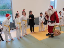 e20221217photoparcnoelnoelkarate 1715a